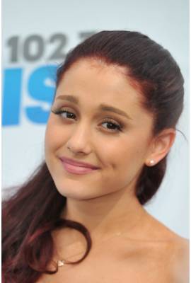 Ariana Grande Profile Photo