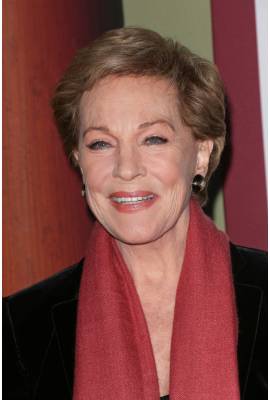 Julie Andrews Profile Photo