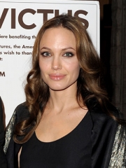 Angelina Jolie Profile Photo