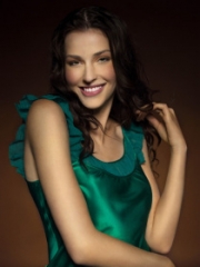 Elissa Sursara Profile Photo