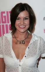 Imogen Thomas Profile Photo