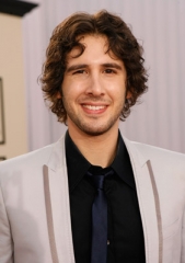 Josh Groban Profile Photo