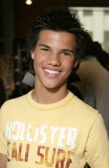 Taylor Lautner Profile Photo