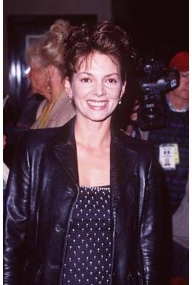 Joanne Whalley Profile Photo