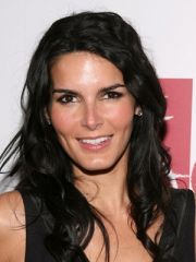 Angie Harmon Profile Photo