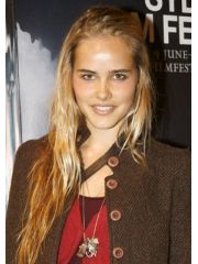 Isabel Lucas