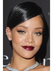 Rihanna Profile Photo