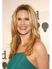 Stephanie March