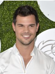 Taylor Lautner